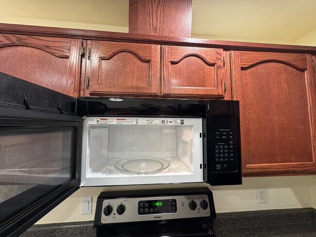 Building Photo - A Cozy 2 bed/ 2 bath home in the heart of Yuma!