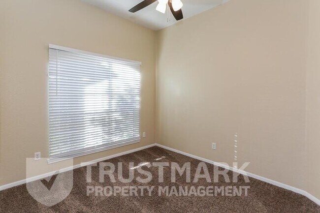 Building Photo - 4300 Capri Dr