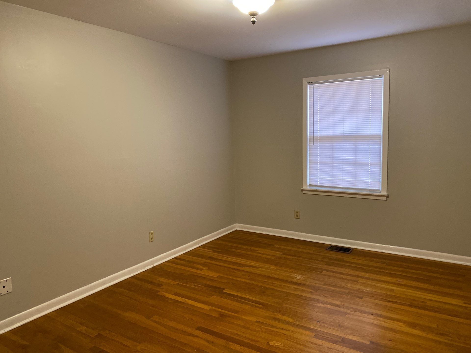 Building Photo - 135 Ayers Dr