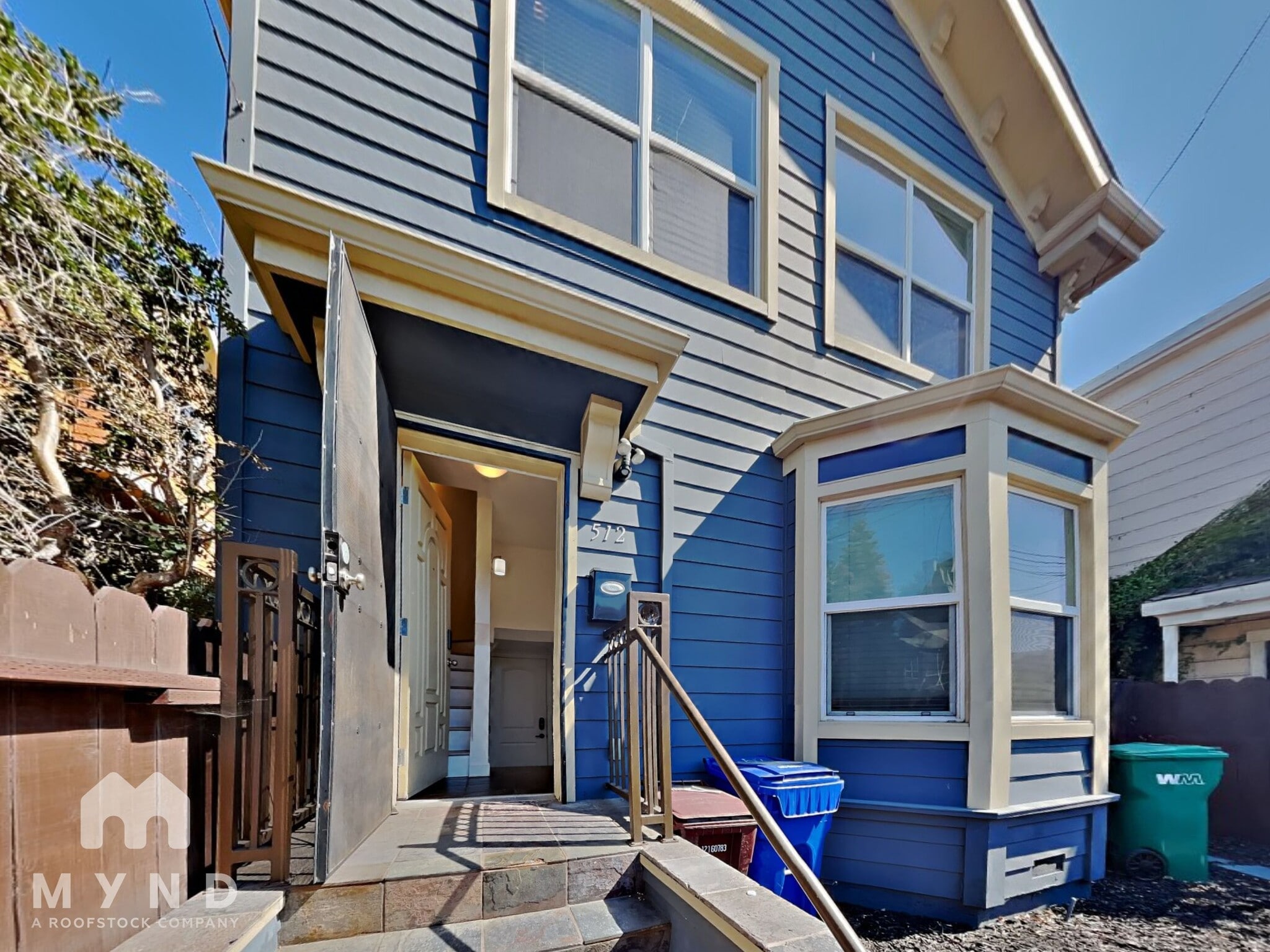 Building Photo - 512 Henry St