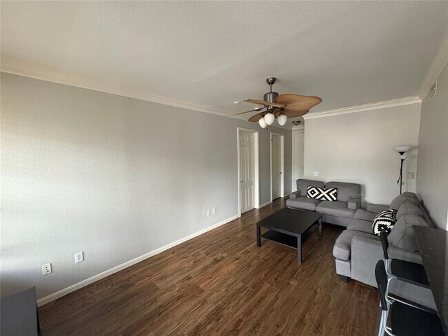 Primary Photo - 7575 Kirby Dr