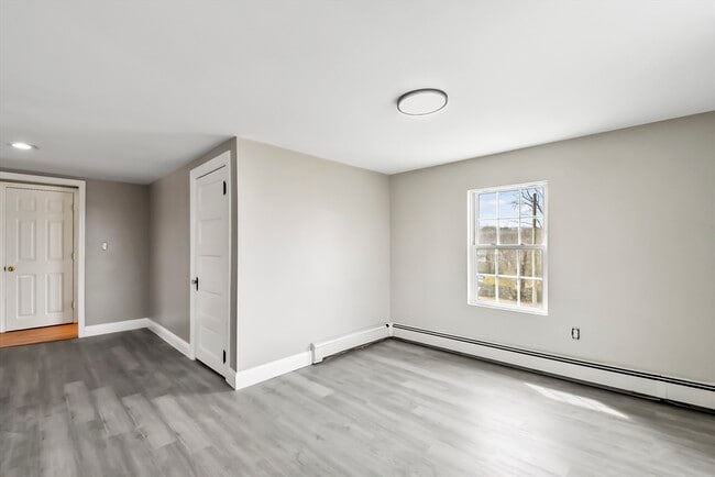 Building Photo - 515 Winthrop St