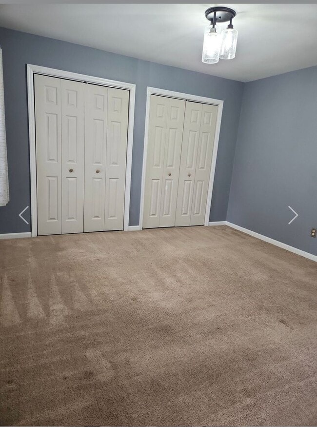 Building Photo - Oaks Townhouses