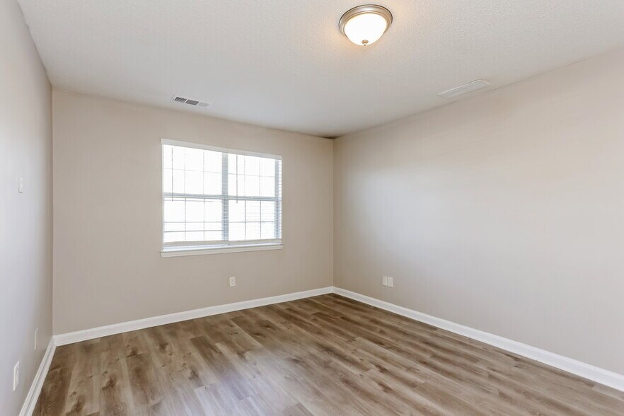 Building Photo - 214 Stallion Trail