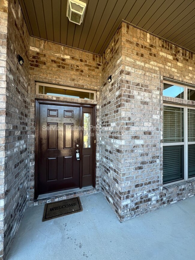 Building Photo - 7037 Season Dr