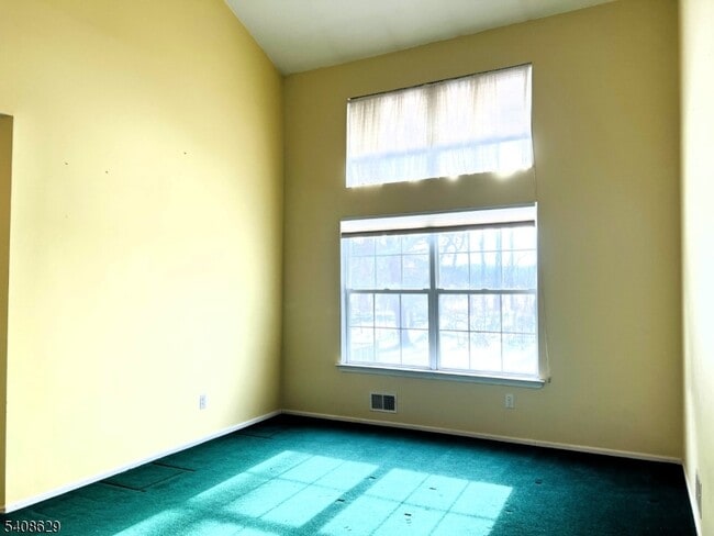 Building Photo - 1802 Scarlett Dr