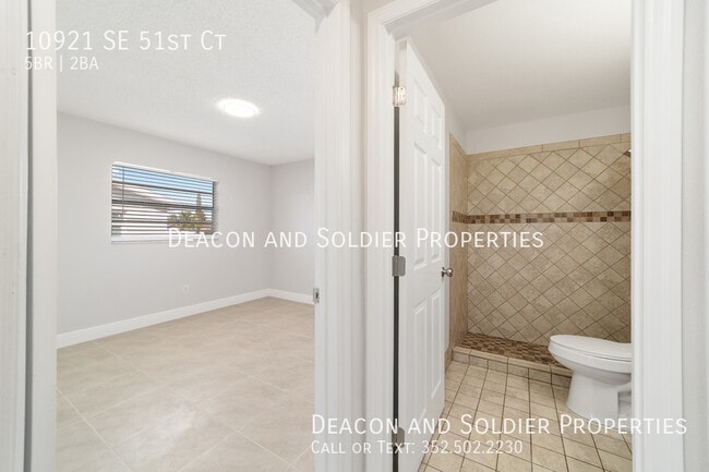 Building Photo - 10921 SE 51st Ct