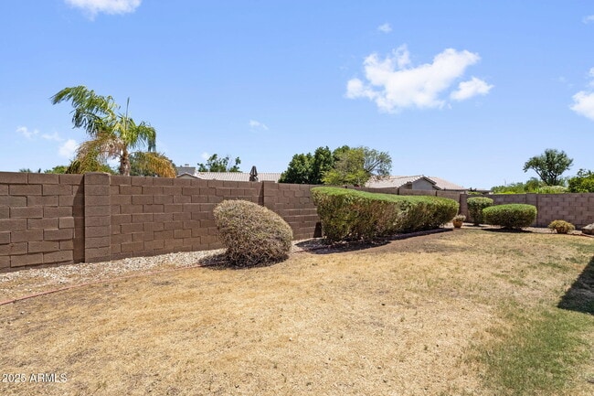 Building Photo - 22365 N 69th Ave