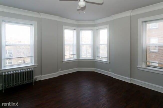 Building Photo - 6748 N Ashland Ave