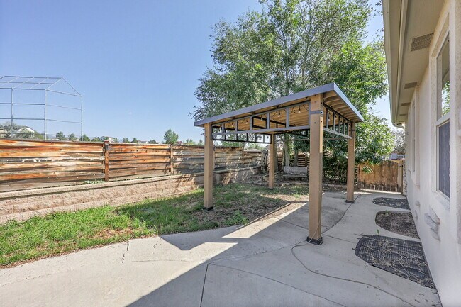 Building Photo - $3,650 - 4 Bed, 4 Bath Home with 4 Car Gar...