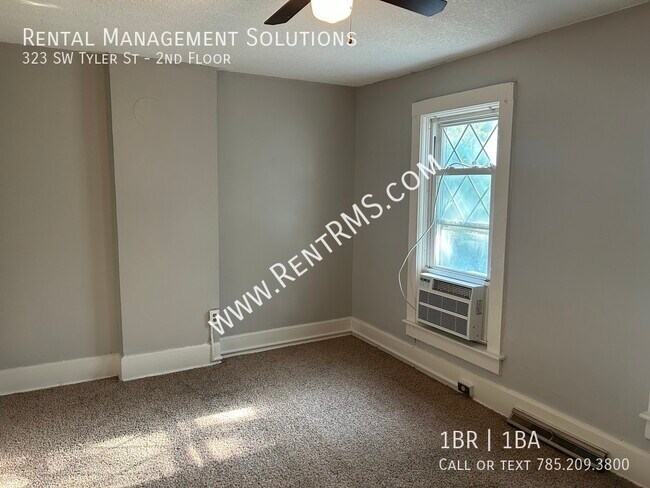 Building Photo - 323 SW Tyler St 2nd Floor- 1BED/1 BATH