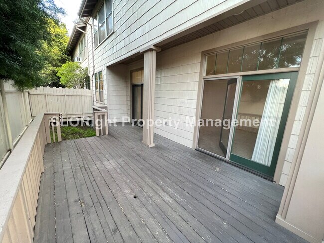 Building Photo - AVAILABLE JUNE- Condo Near Downtown SLO - 2 Bed / 2.5 Bath
