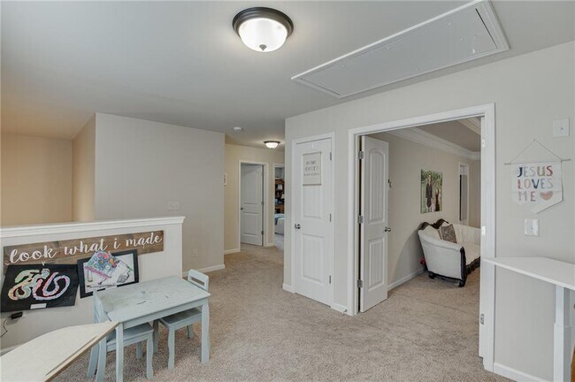 Building Photo - 6896 Big Sky Dr