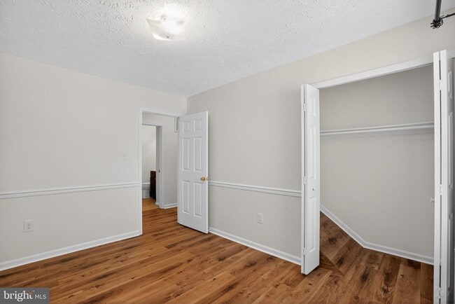 Building Photo - 2705 Vista Ct