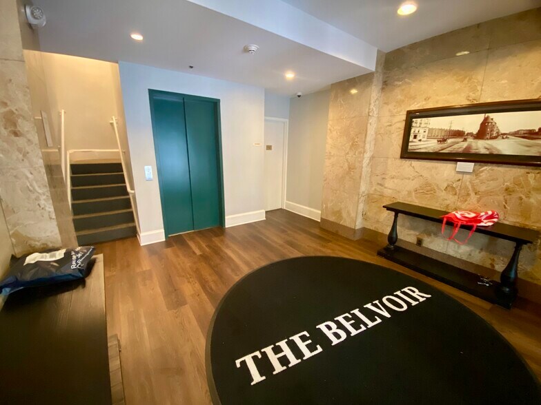 Building Photo - 636 Beacon St