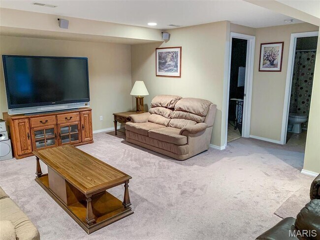 Building Photo - 1031 Buran Dr