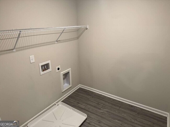 Building Photo - 312 Grey Falcon Ave