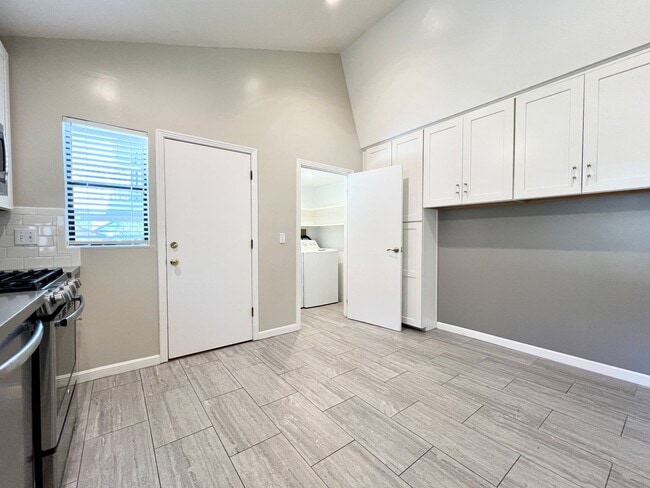 Building Photo - Stylishly Updated 2-Bed, 2-Bath Home - Private Garage