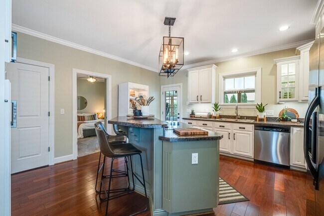 Building Photo - 1403 Arthur Ave