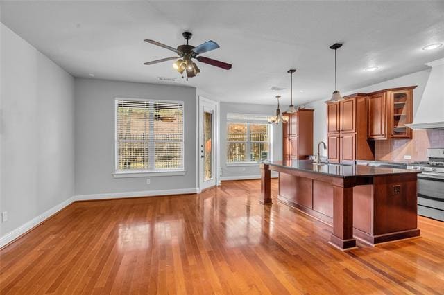 Building Photo - 932 Brook Forest Ln