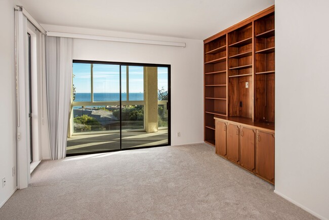 Building Photo - Unfurnished Spacious Montecito Shores 1700...