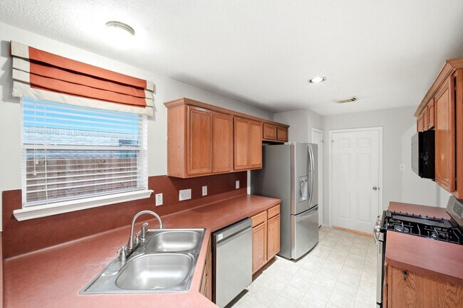 Building Photo - 6931 Hamilton Falls Ln
