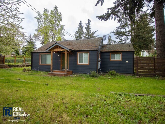 Building Photo - Charming Cottage Retreat with Modern Updates!