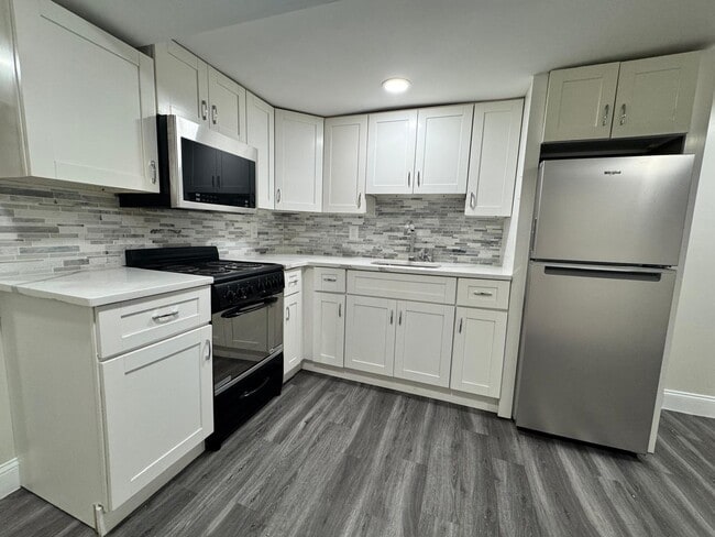 Building Photo - 222 S 8th St