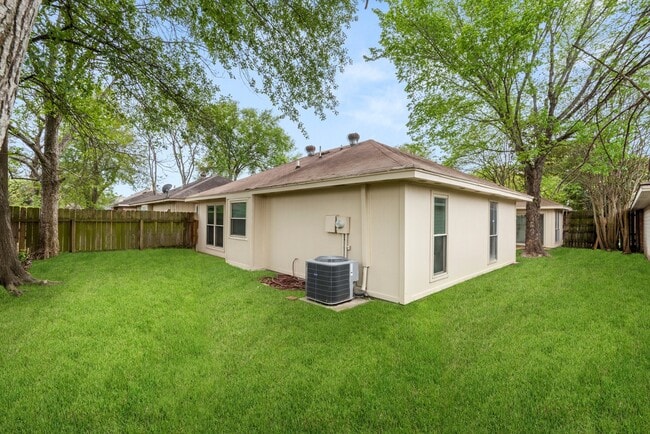 Building Photo - 2530 Spring Dusk Dr