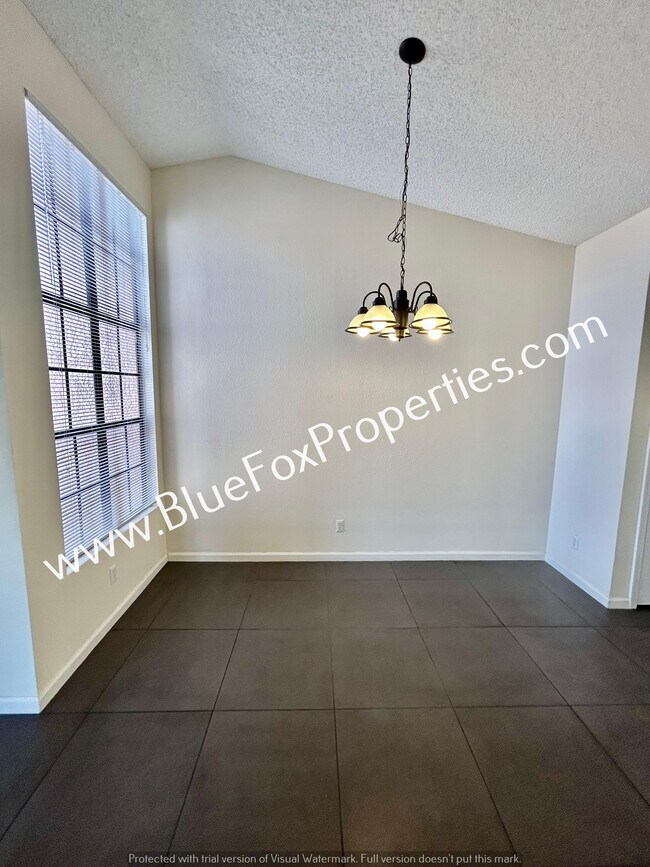 Building Photo - 6490 N Tierra De Las Catalinas