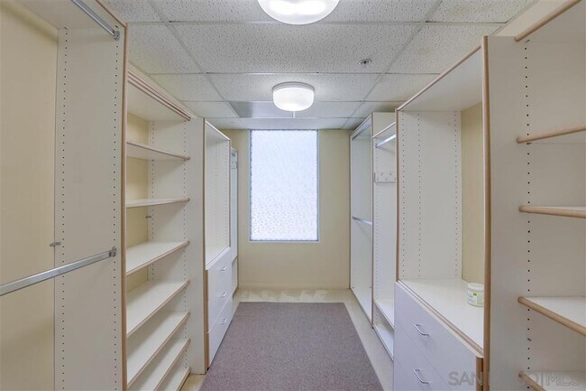 Building Photo - 3060 Sixth Ave