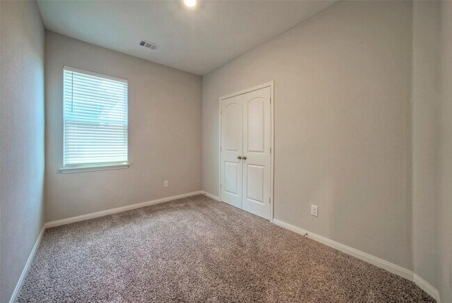 Building Photo - 249 Mount Vernon Way