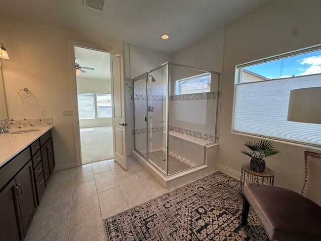 Building Photo - 6045 Griffin Dr