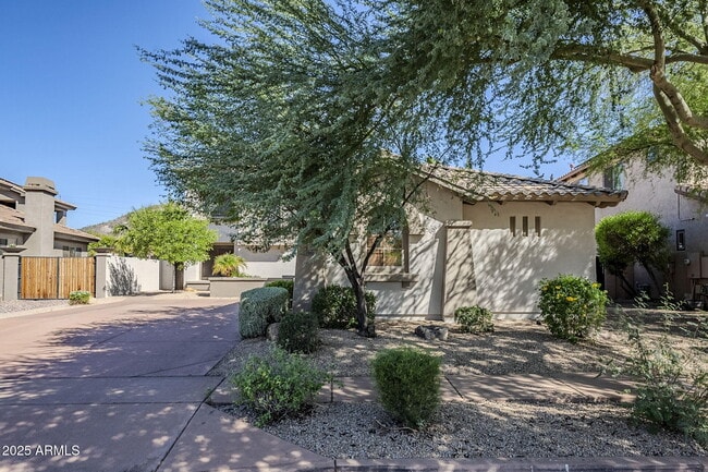 Building Photo - 2910 W Donatello Dr