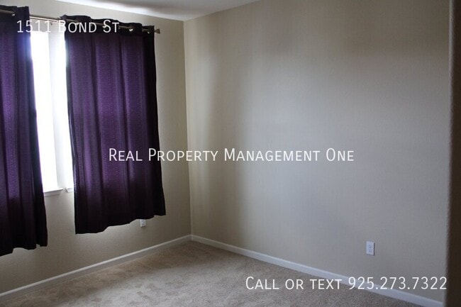 Building Photo - 1511 Bond St