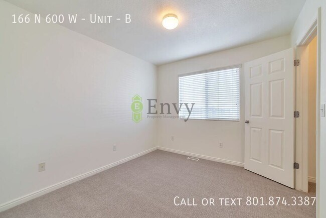 Building Photo - 166 N 600 W