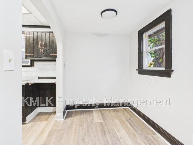 Building Photo - 973 Harrison Ave