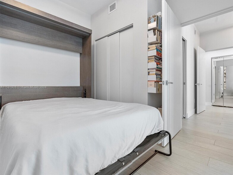 Building Photo - 60 SW 13th St