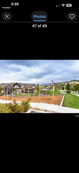 Building Photo - 625 Edgewood Dr
