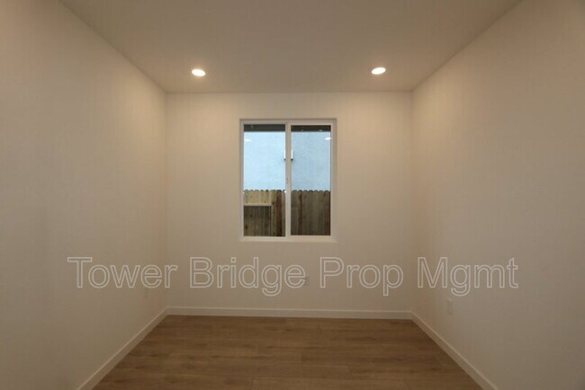 Building Photo - 4249 Privas Wy