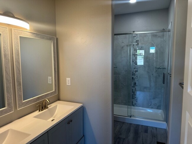 Building Photo - Available Now – Beautiful 3 Bed, 2.5 Bath Townhouse!!!