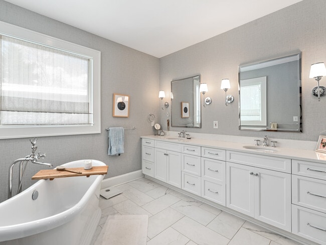 Building Photo - 1614 Park Rd