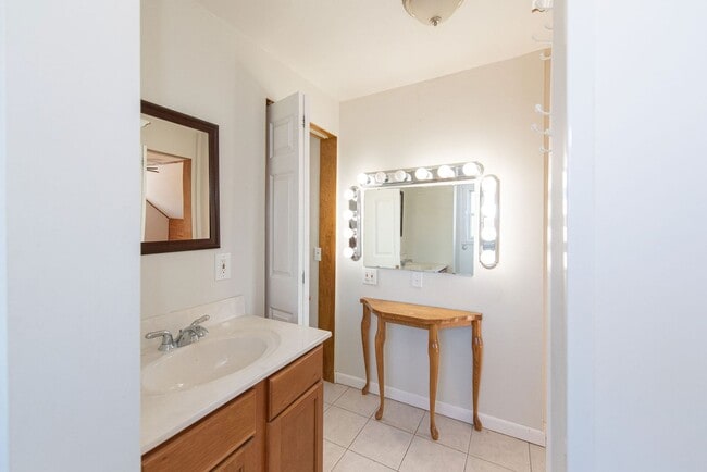 Building Photo - 3071 Neisel Ave