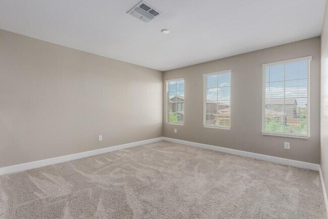 Building Photo - 6711 E Via Arroyo Largo