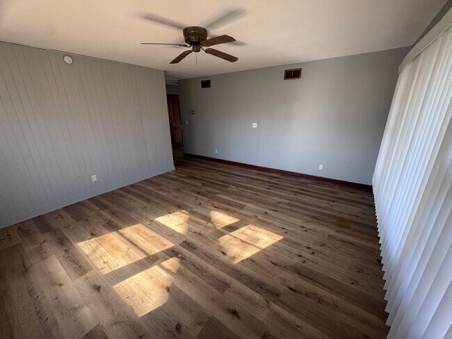 Building Photo - COMING SOON! Bright & Spacious 3-Bedroom Home with Large Backyard