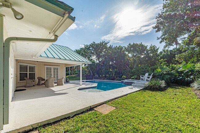 Building Photo - 2225 Silver Sands Ct