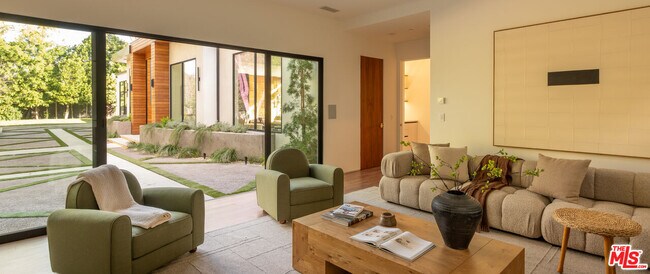 Building Photo - 12752 Mulholland Dr