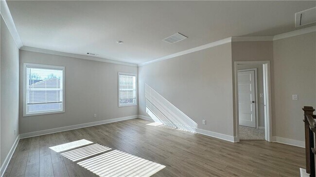 Building Photo - 5401 Bancroft Ln