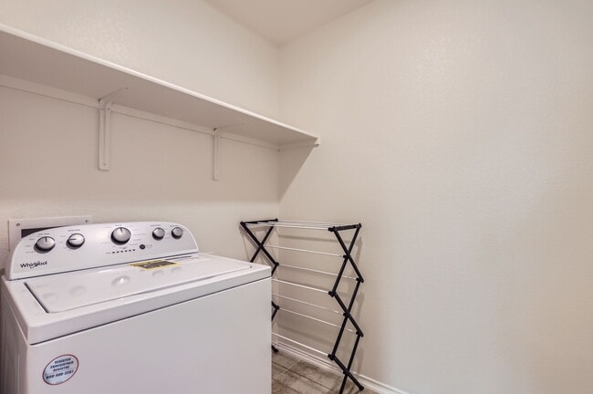 Building Photo - 14715 Bedstraw Dr