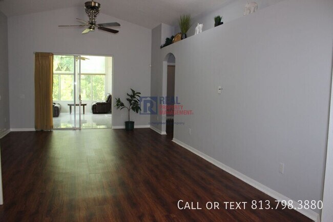 Building Photo - 31215 Wrencrest Dr